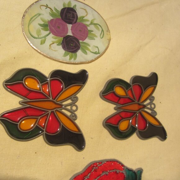 VTG GLASS SUNCATCHERS SET OF 4 - Picture 3 of 4